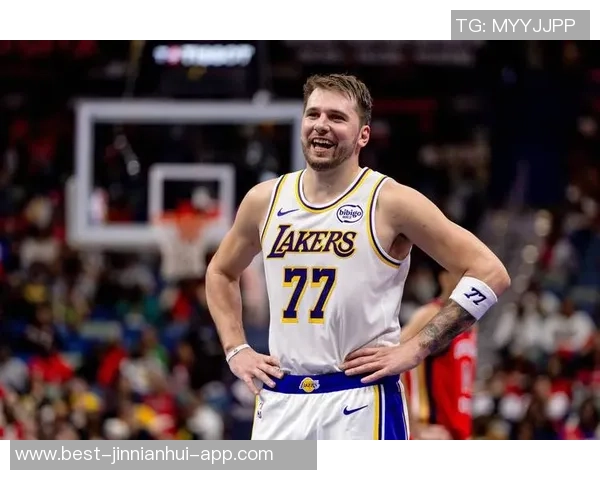 东契奇谈比赛感受艾顿表现出色斯玛特助攻全队表现提升